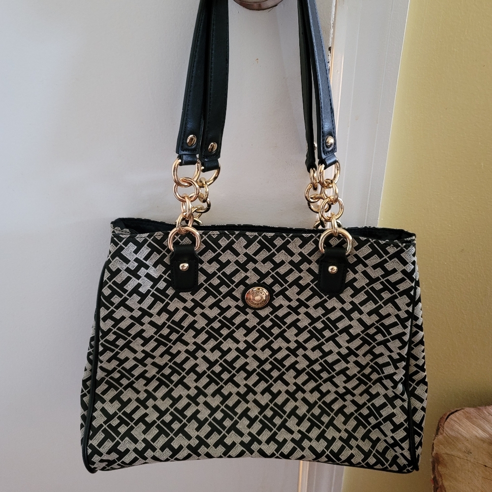 Tommy Hilfiger purse